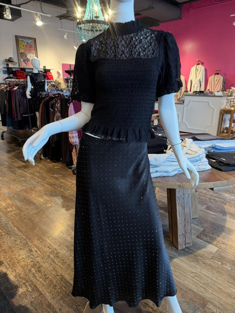 black top and skirt at deerfield boutique