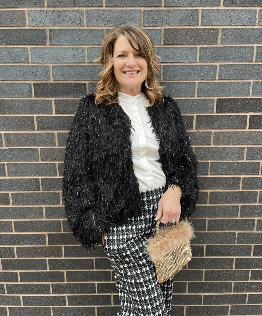 black trendy sweater for the holidays okc